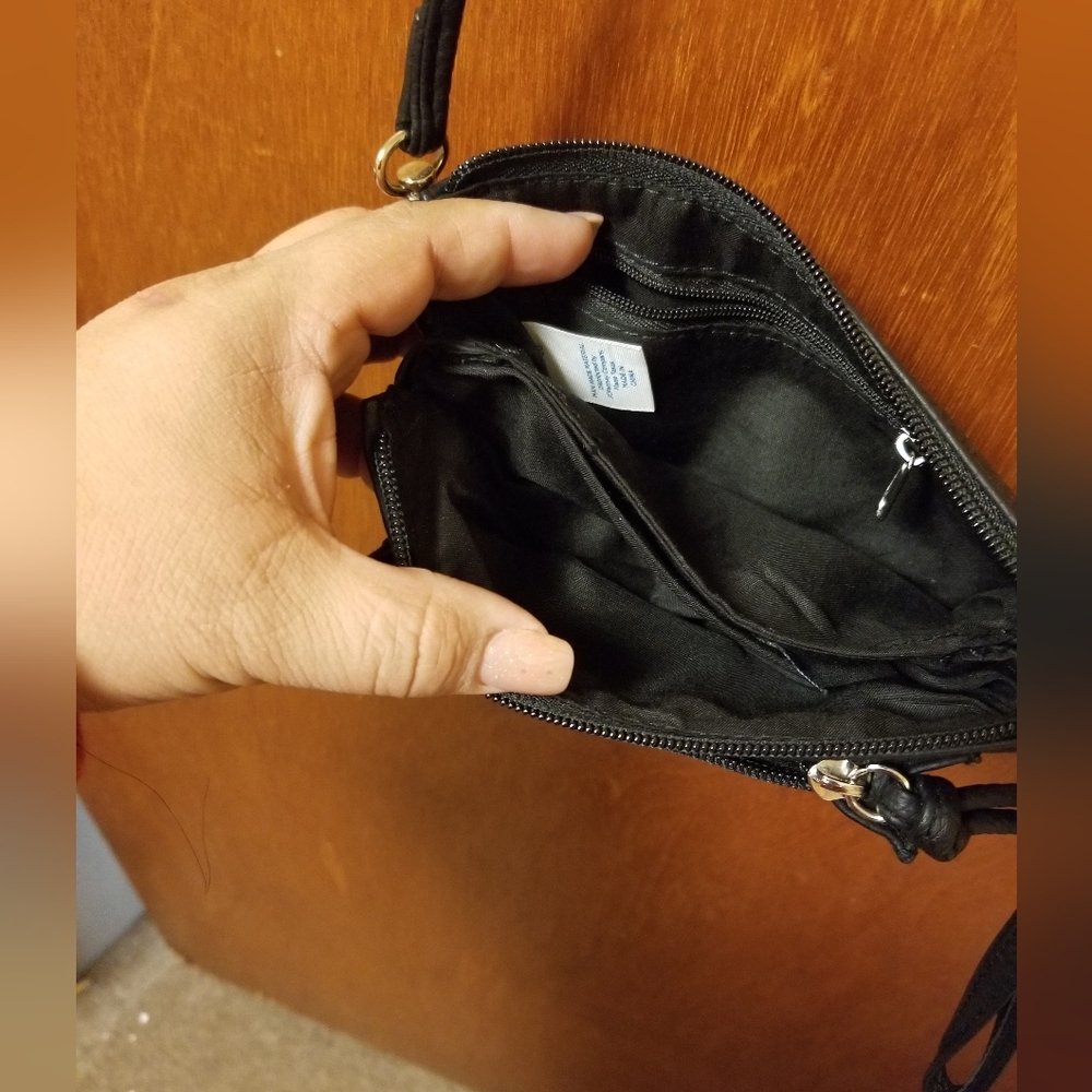 Small Black Arizona Purse - Picture 4 of 11